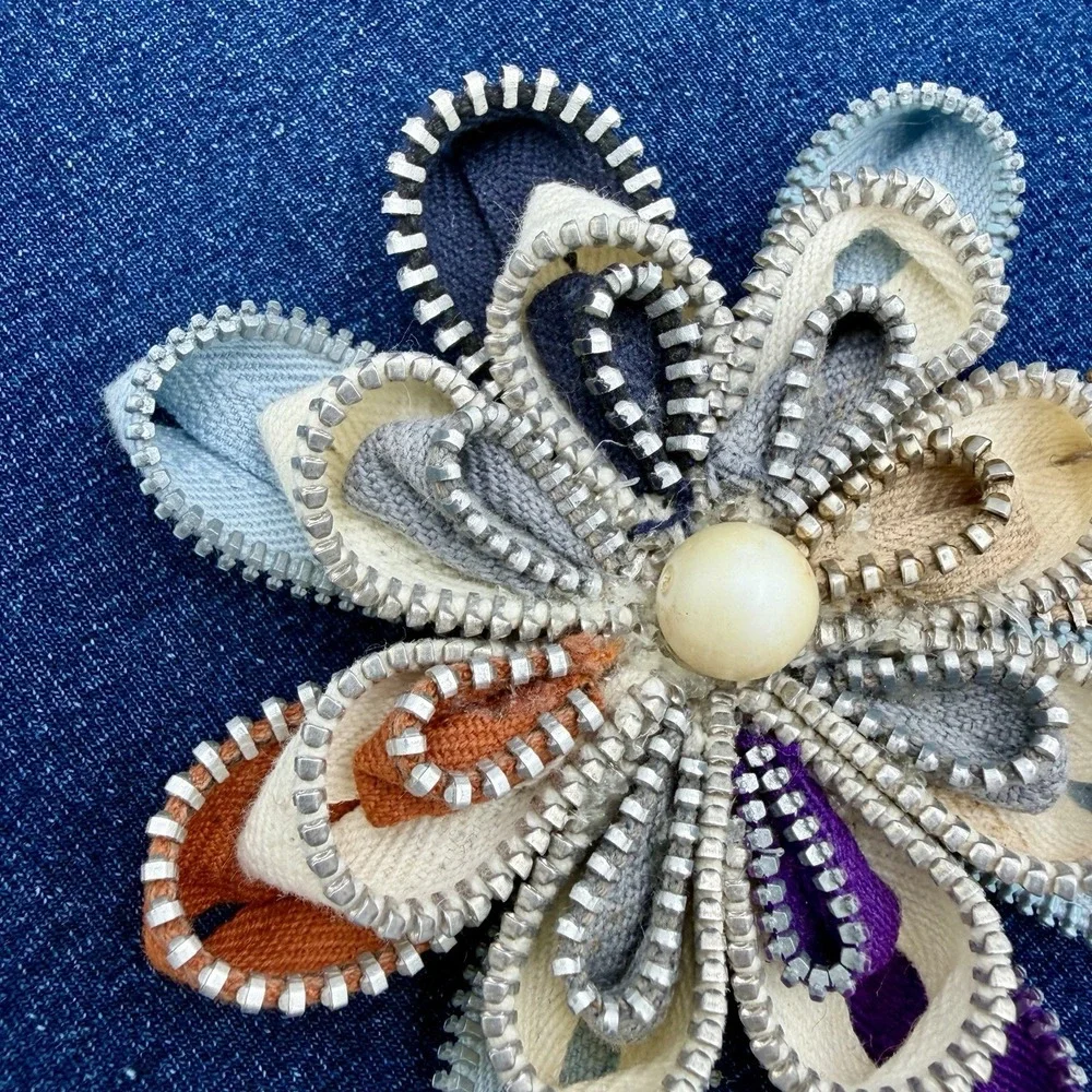 Handmade Flower Zipper Brooch 3.5